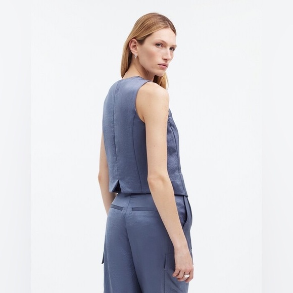 madewell button front vest top in sunfaded indigo - Picture 3 of 6